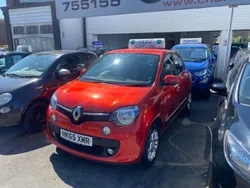 Red Used 2015 Renault Twingo Dynamique Hatchback | £3,795 (Fair price)