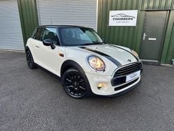 White Used 2017 Mini Cooper D Hatch Hatchback | £7,750 (Fair price)