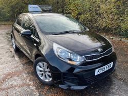 Black Used 2015 Kia Rio Hatchback | £4,350 (Fair price)