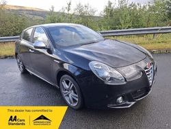 Black Used 2014 Alfa Romeo Giulietta Exclusive Hatchback | £5,299 (Fair price)