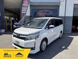 White Used 2025 Toyota Voxy MPV | £11,490