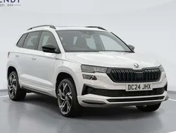 Moon white metallic Used 2024 Skoda Karoq SportLine SUV | £27,599 (Fair price)