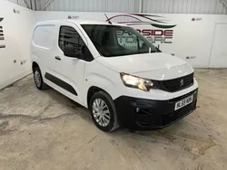 White Used 2019 Peugeot Partner MPV | £9,300 (A bit pricey)