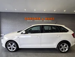 White Used 2015 Skoda Rapid SE Hatchback | £4,995 (Fair price)