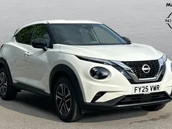 Special solid arctic white New 2025 Nissan Juke N-Connecta SUV | £20,400 (Good price)