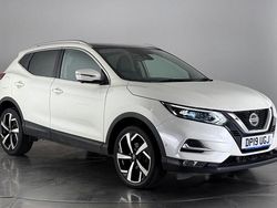 White Used 2019 Nissan Qashqai Tekna SUV | £9,800 (Good price)