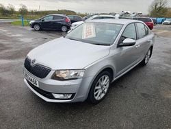 Silver Used 2014 Skoda Octavia Elegance Hatchback | £5,995 (Good price)