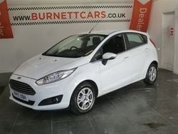 White Used 2017 Ford Fiesta Zetec Hatchback | £6,489 (Fair price)