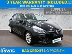 Black Used 2017 Renault Clio IV Dynamique Hatchback | £9,000 (Fair price)