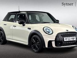 White Used 2022 Mini Cooper Hatch Hatchback | £18,350 (Fair price)