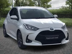 White Used 2021 Toyota Yaris Hybrid Hatchback | £17,450 (Fair price)