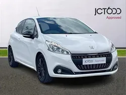 White Used 2017 Peugeot 208 Hatchback | £6,567 (Fair price)