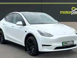 Pearl white multicoat Used 2023 Tesla Model Y Long Range SUV | £29,250 (Fair price)