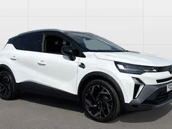White New 2025 Renault Captur Esprit Alpine SUV | £26,977 (Good price)
