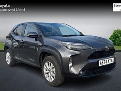 Used 2025 Toyota Yaris Hybrid Estate | £22,552 (Good price)