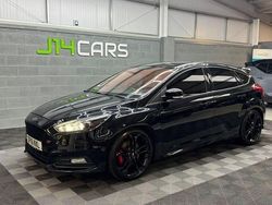 Black Used 2016 Ford Focus ST Hatchback | £9,995 (Good price)
