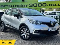 Silver and black Used 2019 Renault Captur Play SUV | £6,425 (Good price)