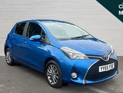 Blue Used 2016 Toyota Yaris Hatchback | £9,197 (Fair price)