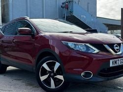 Red Used 2017 Nissan Qashqai N-Connecta SUV | £7,500 (Good price)