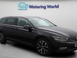 Black Used 2022 VW Passat SEL Estate | £15,600 (Good price)