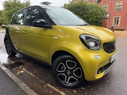 Black to yellow pearl Used 2015 Smart ForFour Premium Hatchback | £5,600 (Fair price)