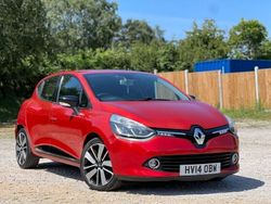 Red Used 2014 Renault Clio IV Dynamique Hatchback | £3,995 (A bit pricey)