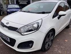White Used 2014 Kia Rio 3 Hatchback | £3,980 (Good price)