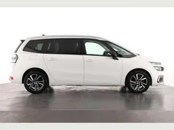 White Used 2022 Citroën C4 SpaceTourer Shine MPV | £20,599 (Fair price)