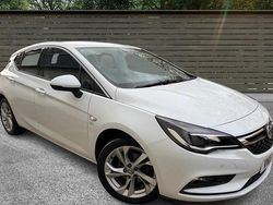White Used 2018 Vauxhall Astra SRi Hatchback | £10,495 (Fair price)