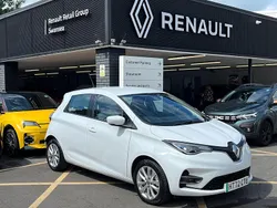 White Used 2022 Renault Rapid SE Hatchback | £10,205 (Fair price)