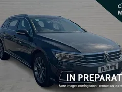 Grey Used 2021 VW Passat Advance Estate | £16,907 (Fair price)
