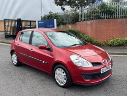 Red Used 2007 Renault Clio II Expression Hatchback | £1,995 (Good price)