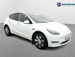 White Used 2022 Tesla Model Y Long Range SUV | £23,299 (Fair price)