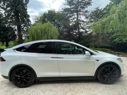 White Used 2017 Tesla Model X SUV | £27,995 (Fair price)