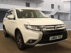 White Used 2016 Mitsubishi Outlander SUV | £10,000 (Super price)