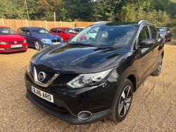 Black Used 2016 Nissan Qashqai N-Connecta SUV | £6,250 (Fair price)