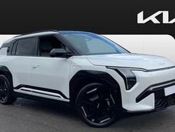 White Used 2025 Kia EV3 GT-Line S SUV | £35,570 (Fair price)