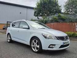 White Used 2011 Kia Ceed 3 Estate | £1,395 (Fair price)