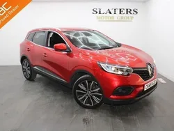 Red Used 2019 Renault Kadjar Iconic SUV | £12,990 (Fair price)