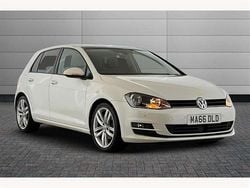 Pure white Used 2016 VW Golf VII GT Hatchback | £9,990 (Fair price)
