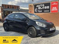 Black Used 2015 Kia Rio 2 Hatchback | £4,790 (Fair price)