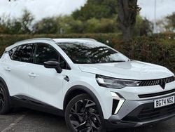 White Used 2024 Renault Captur Esprit Alpine SUV | £22,995 (Expensive)
