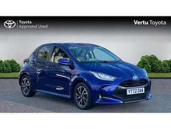Blue Used 2022 Toyota Yaris Hybrid Design Hatchback | £15,298 (Fair price)
