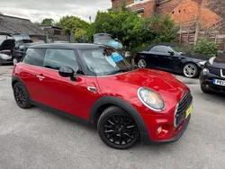 Cherry red metallic Used 2016 Mini Cooper Hatch Hatchback | £6,250 (Good price)