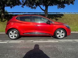Red Used 2014 Renault Clio IV Dynamique Hatchback | £6,495 (Fair price)