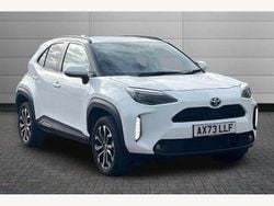 White Used 2024 Toyota Yaris Hybrid Design SUV | £23,195 (Fair price)