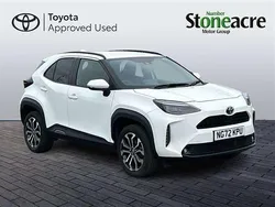 White Used 2023 Toyota Yaris Cross Design SUV | £21,000 (Fair price)