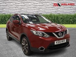 Red Used 2015 Nissan Qashqai S SUV | £6,300 (Fair price)