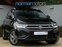 Black Used 2022 VW T-Roc R-line SUV | £25,995 (Fair price)