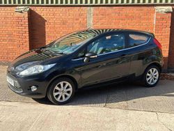 Black Used 2009 Ford Fiesta Zetec Hatchback | £3,295 (Fair price)